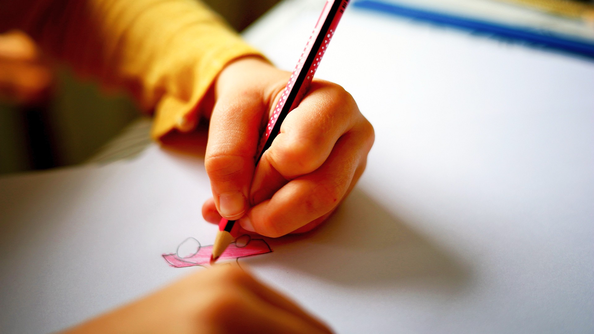 Аутизъм: състояние, аутистичен спектър и как се проявява